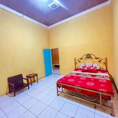 Hotel Malibu Baubau Екстер'єр фото